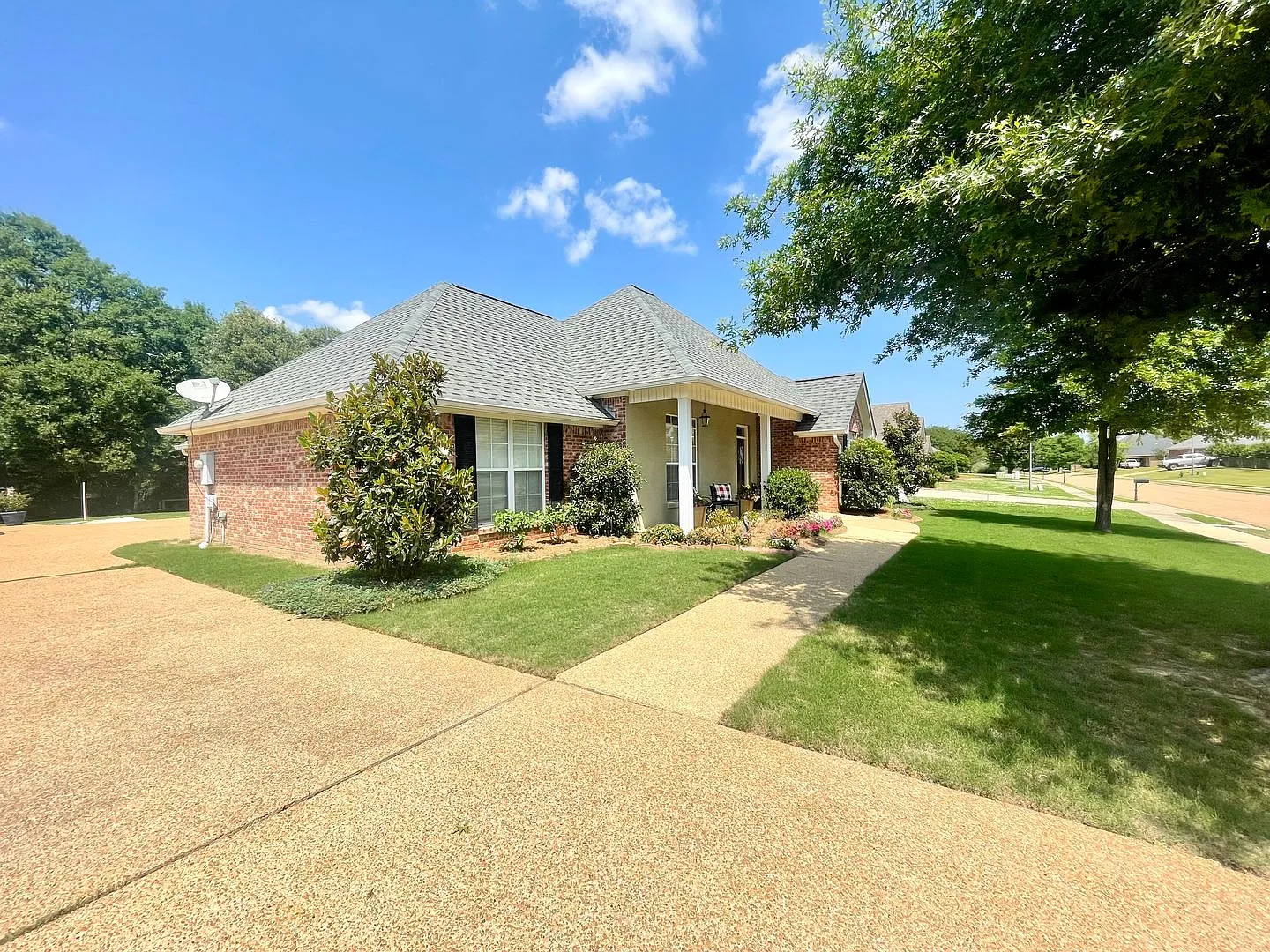 *Reduced Pricing & Move In Special* Beautiful Germantown School District Home In Ashbrooke — Photo 3