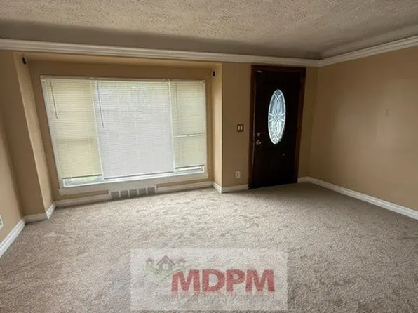 9944 Piedmont St, Detroit, MI 48228
