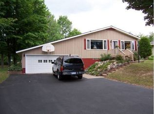 509 Schoolcraft Rd, Marquette, MI 49855