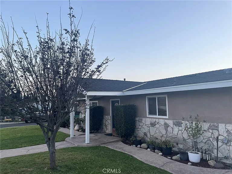 2307 Cordero Ave — Photo 3