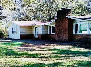 3302 Clinton Rd, Fayetteville, NC 28312