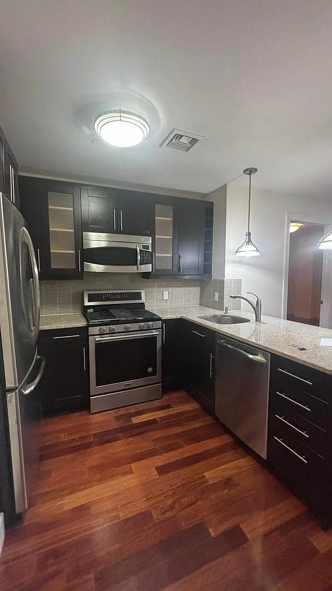83-00 Talbot St APT 2E photo 1