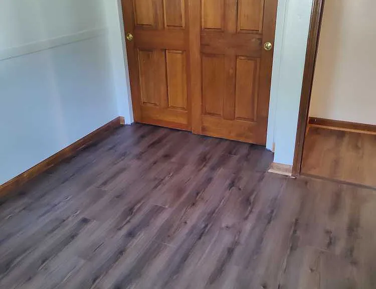 802 S Jackson Blvd — Photo 8
