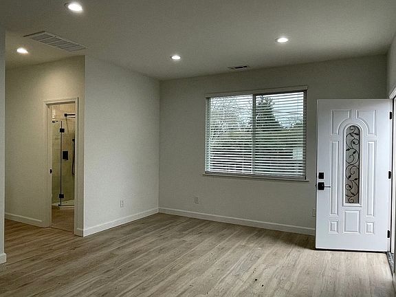 2nd image of 2409 Cory Ave #B