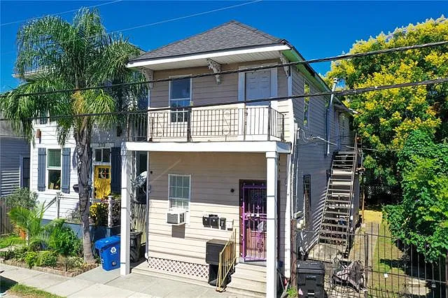 2 bed, 1.0 bath, 825 sqft, $975 — Photo 1