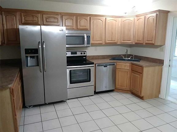 2nd image of 1544 S Lake Shipp Dr