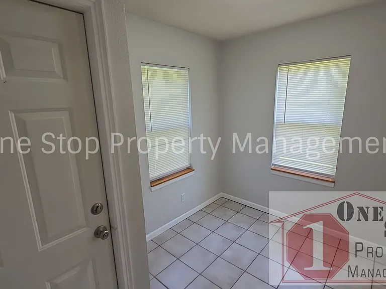 606 S Fairview Ave — Photo 6