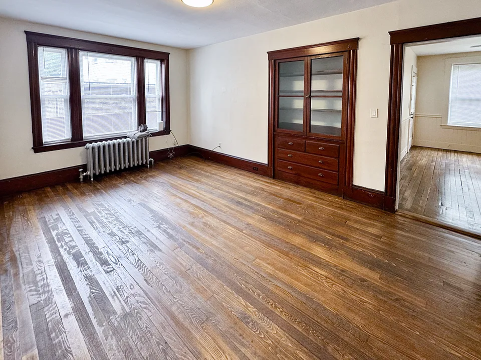 9 Fairfield St #1