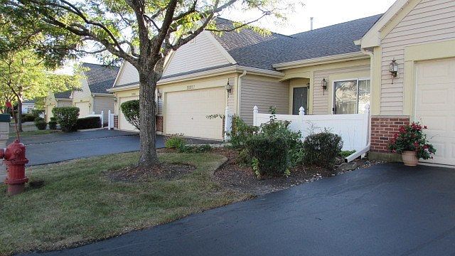 1st image of 20927 W Blossom Ln