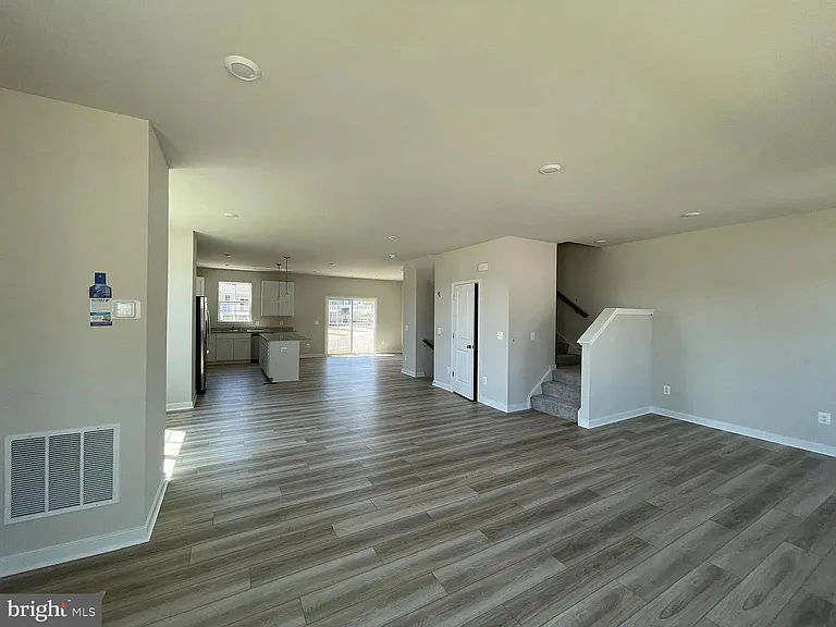 2244 Barhill Way — Photo 4