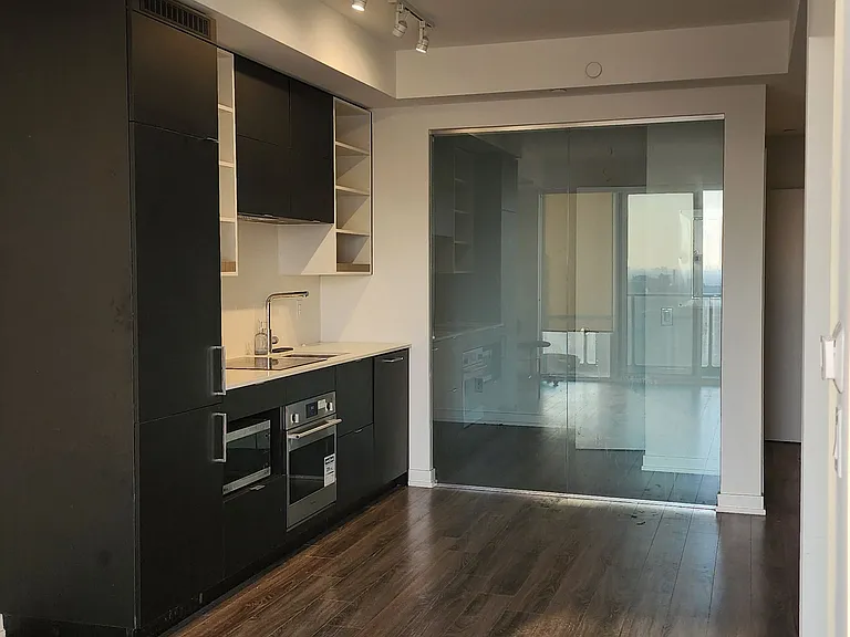 20 Edward St #2512 — Photo 13