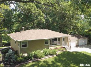 611 9th Ave, Silvis, IL 61282