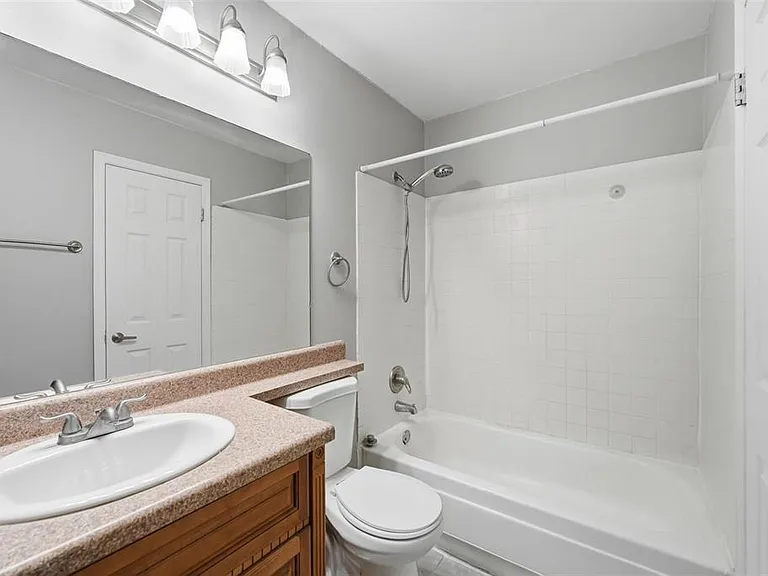 1695 Lee Rd #B204 — Photo 19