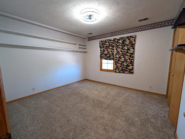 5612 N 139th Ave — Photo 28