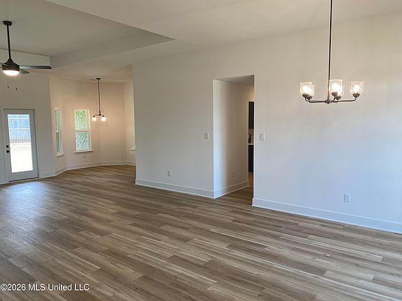 3rd image of 14893 Fritz Cir