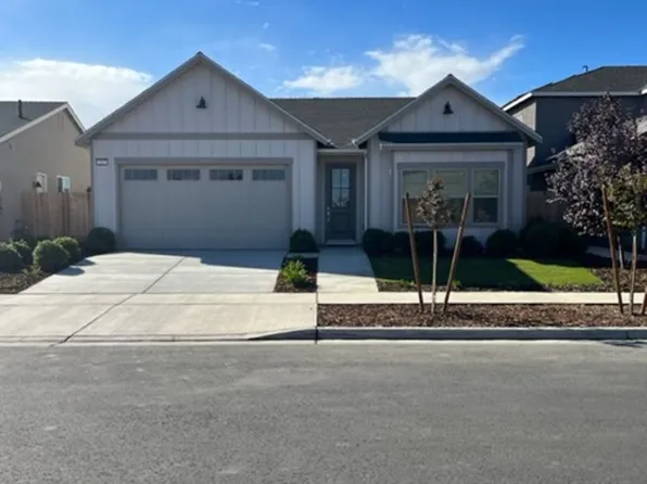 2022 N Sherman St, Hanford, CA 93230