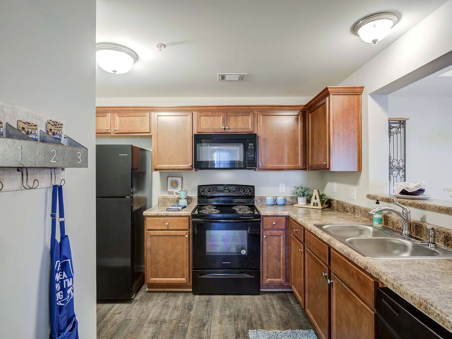 The Retreat at Arden Village Apartments — Photo 3