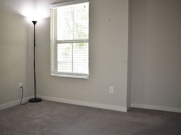 4th image of 479 McClatchy Way