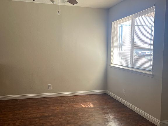 5th image of 3063 Hollander St
