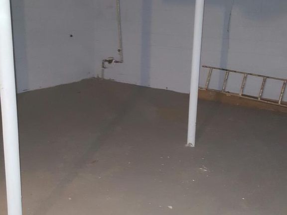 4th image of 19355 Alcoy St