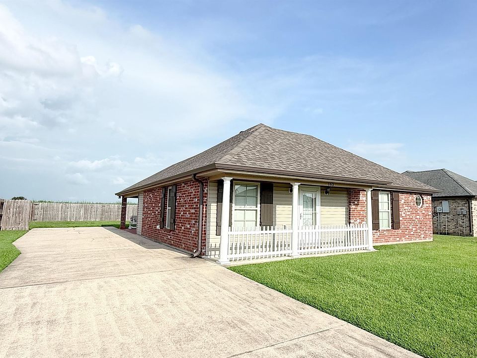 1st image of 163 Landmark Dr