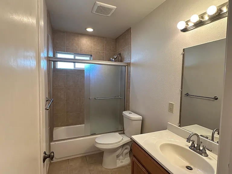 627 W Euclid Ave — Photo 15