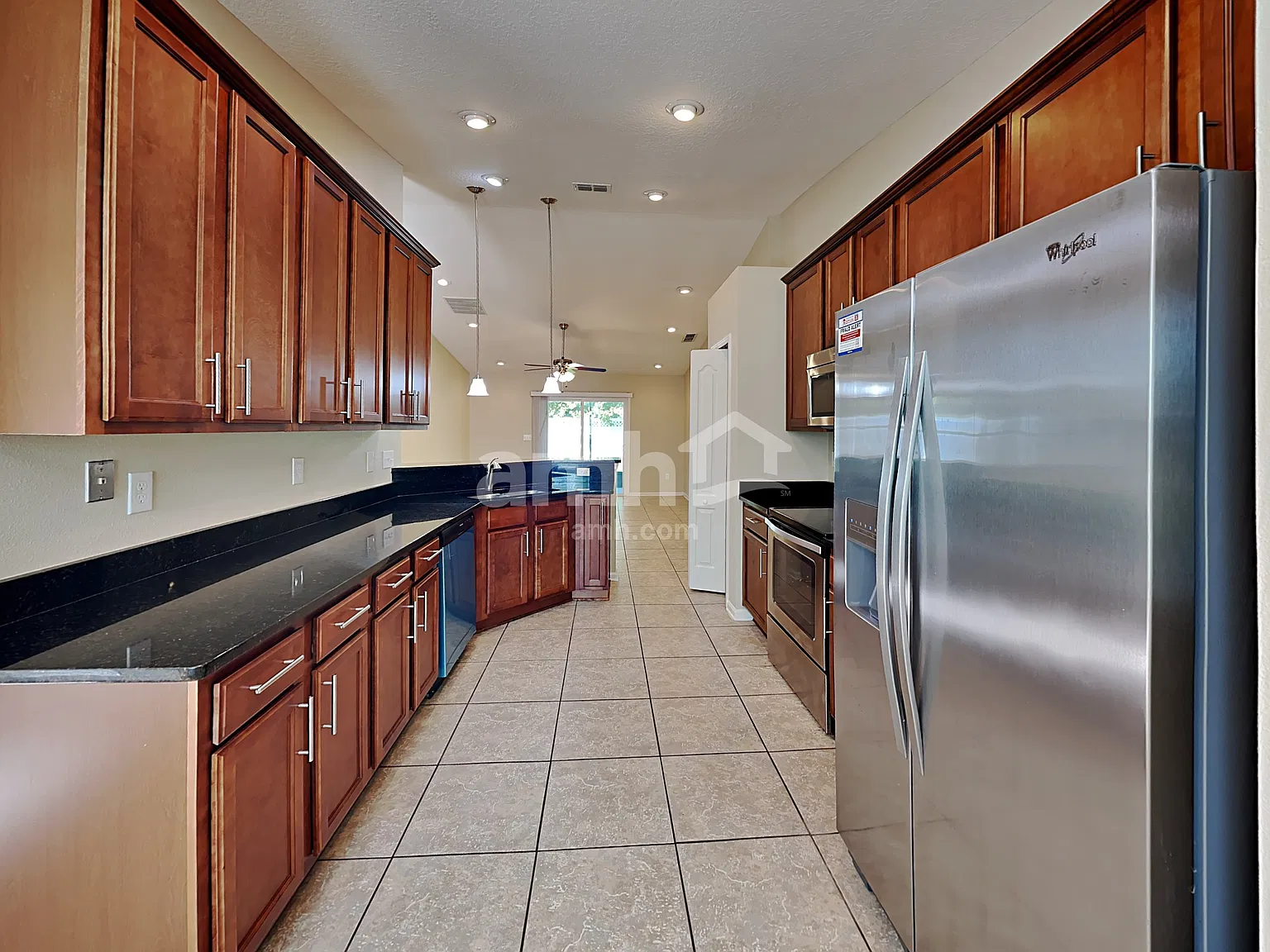 3 bed, 2.0 bath, 1540 sqft, $2,005 — Photo 4