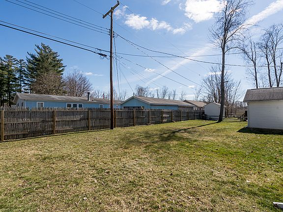 2nd image of 8820 Lincoln Dr
