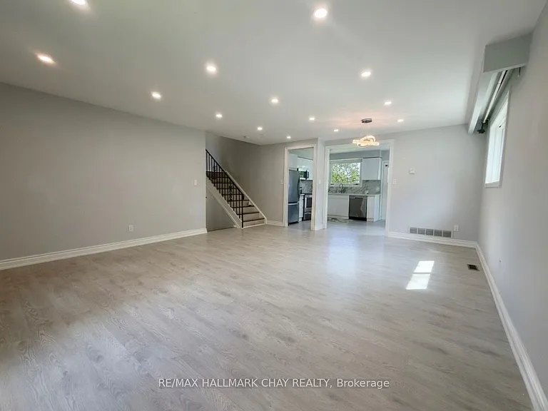 19 Carol Rd — Photo 8