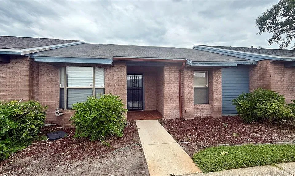 2531 King Oak Cir