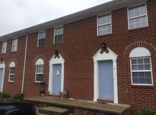102 Barnes Ln APT 6, Berea, KY 40403