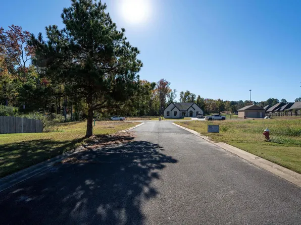 9 Fern Ct, Searcy, AR 72143