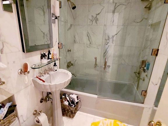 2nd image of 104 W 74th St #2R