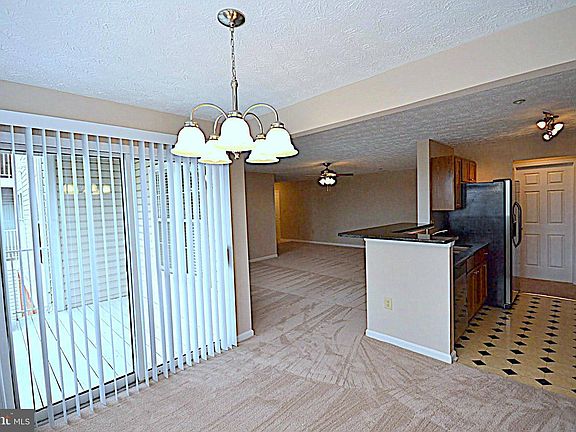 5th image of 2458 Apple Blossom Ln APT 202