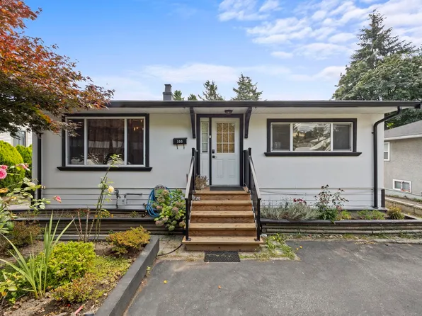 300 10th Ave, New Westminster, BC V3L 2B2