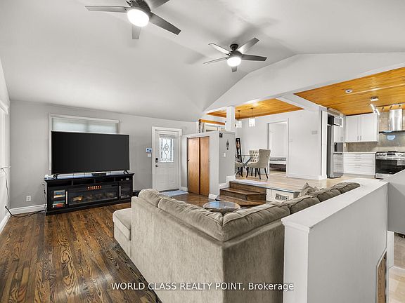 5th image of 1193 Aubin Rd