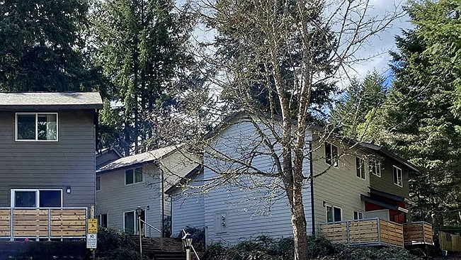 Hillside Village — Photo 3