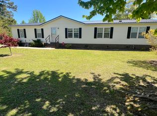 1403 Hodges Chapel Rd, Benson, NC 27504