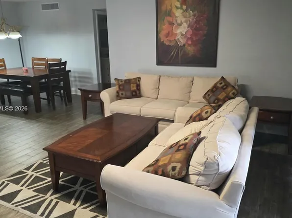 524 Osprey Dr APT 10B, Delray Beach, FL 33444
