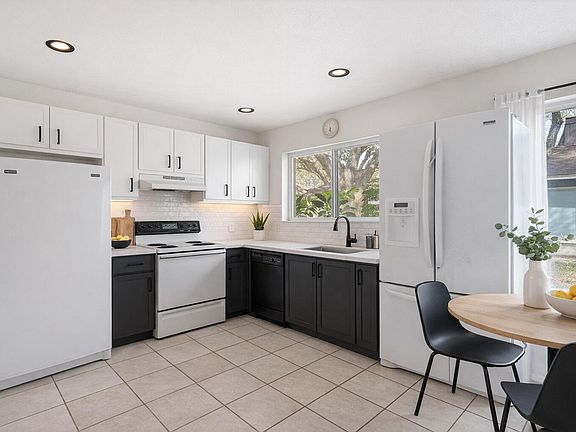4th image of 5260 Bosque Lane #17