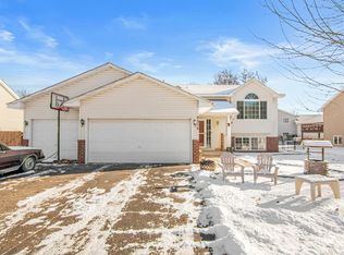 9206 Florida Ave N, Brooklyn Park, MN 55445