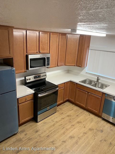 1st image of 3833 Marconi Ave APT 100