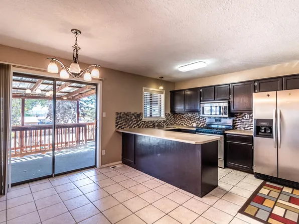 2551 Rio Vista Way, Farmington, NM 87401