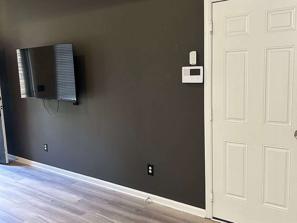 1st image of 528 Pippin Dr