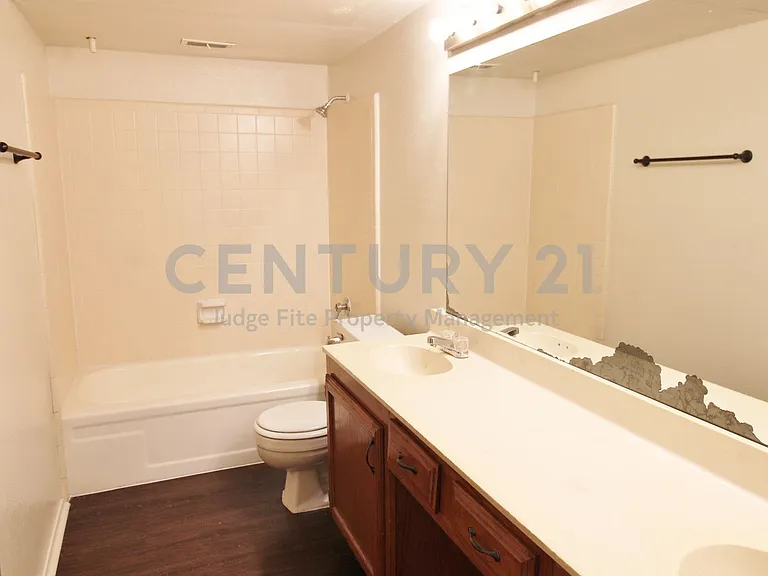 405 Pogue St — Photo 7