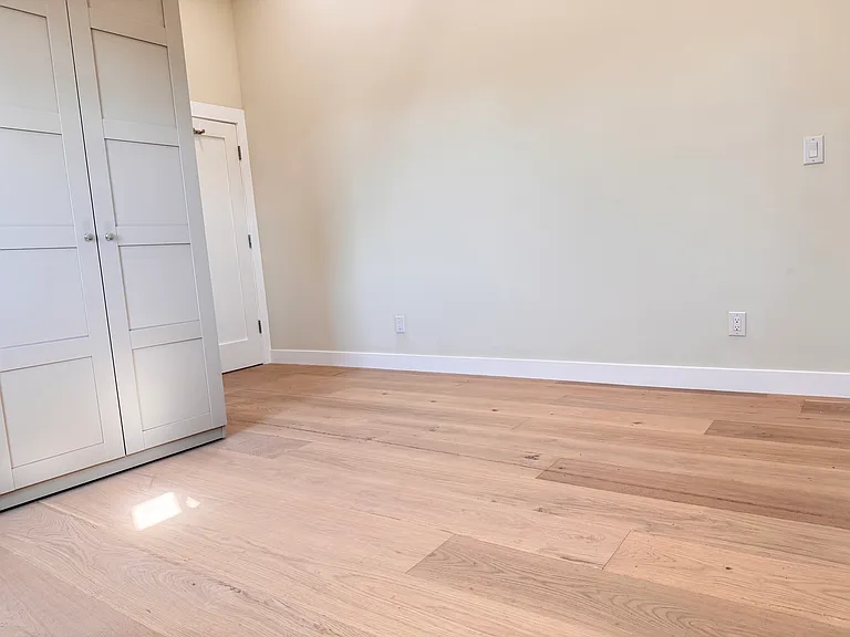 Bedroom 1 - View 3