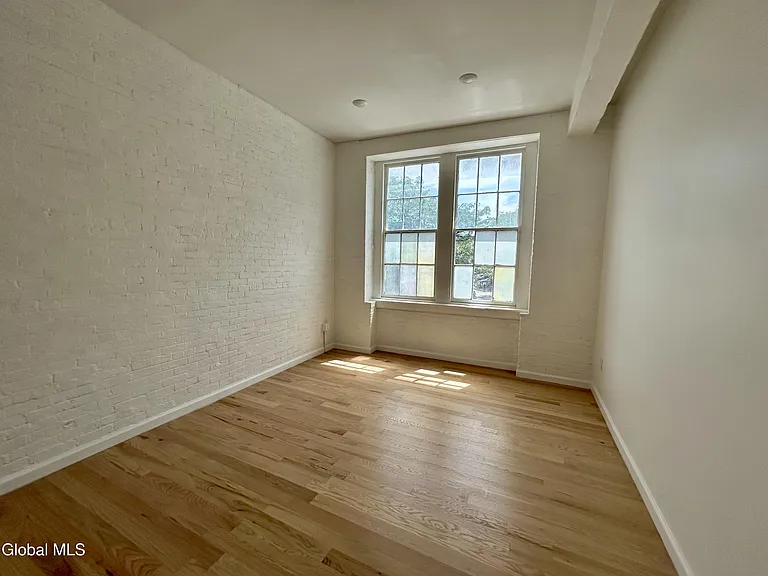 155 River St #2D — Photo 7