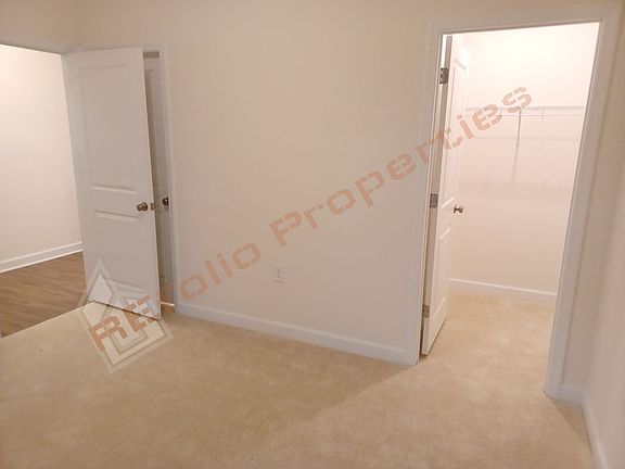 4th image of 315 Forestview Crest Way