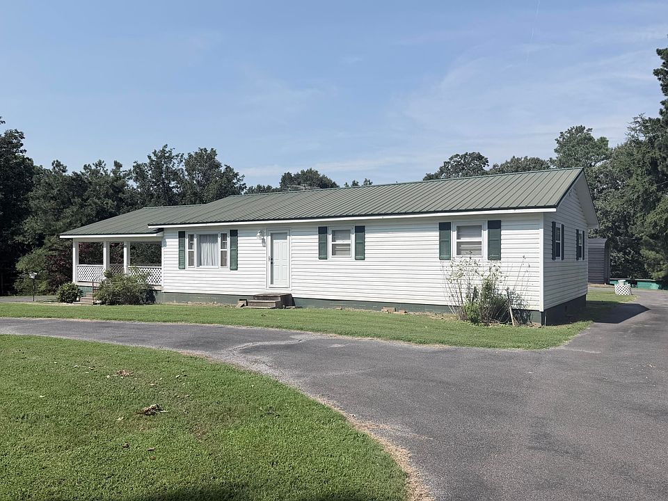 1st image of 393 Griggs School Rd