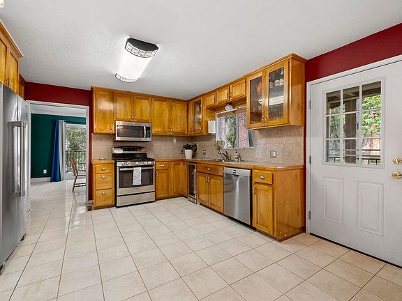 3rd image of 21550 Phoenix Lake Rd